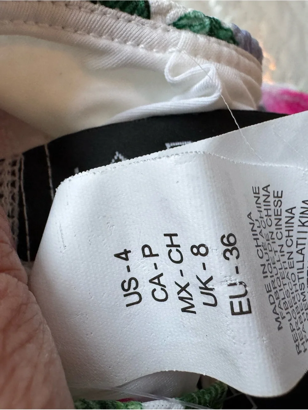 NWT La Blanca Textured Floral Bikini Top